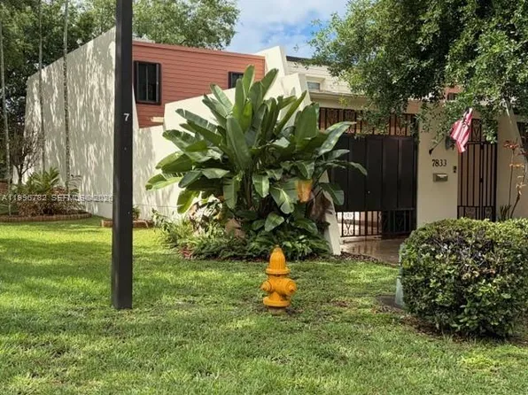 7833 SW 102nd Pl, Miami, FL 33173