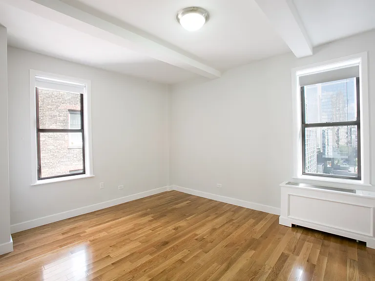 210 W 70th St #1408 — Photo 8