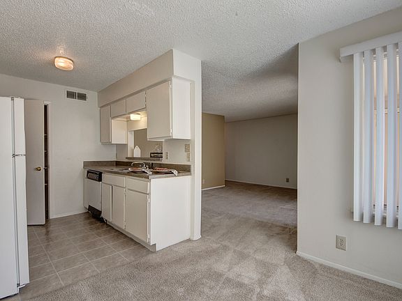 5th image of 4675 Oakwood Dr #210