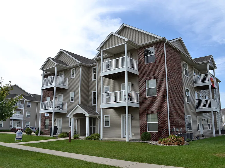 1409 Walton Dr — Photo 11
