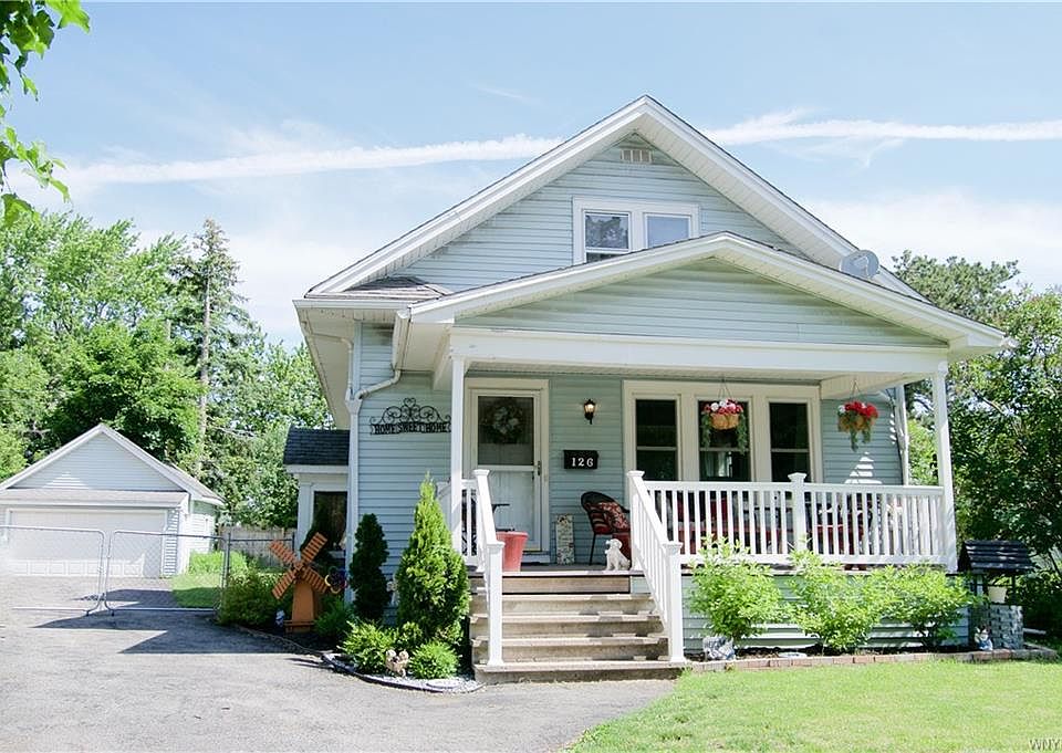 1st image of 126 Liston St