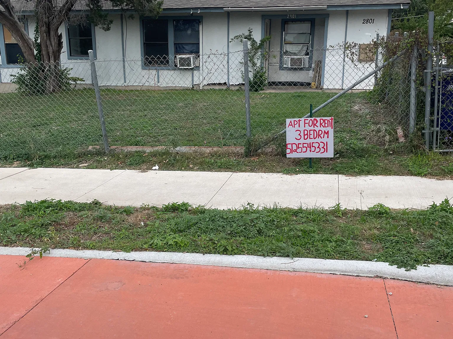 3 bed, 1100 sqft, $1,600 — Photo 2