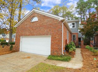 108 Greensview Dr, Cary, NC 27518