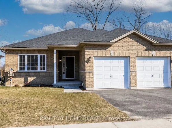 28 Hunter Ave, Tay, ON L0K 2A0