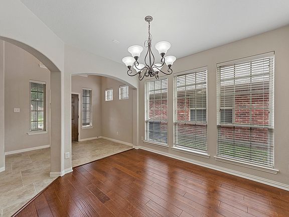 4th image of 117 Westminster Dr