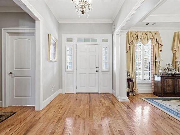3rd image of 807 Village Greene NW