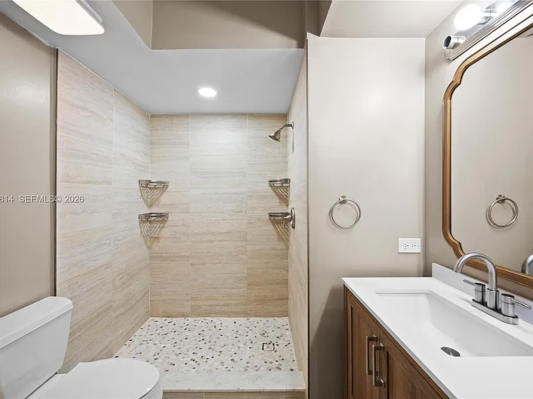 3102 Tuscany Way #3102 — Photo 14