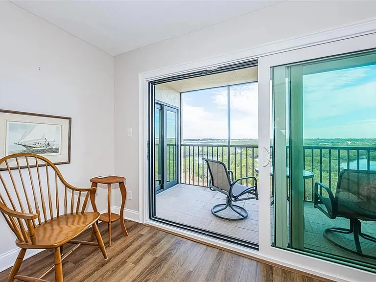 5400 Park St N #Penthouse 10 — Photo 22