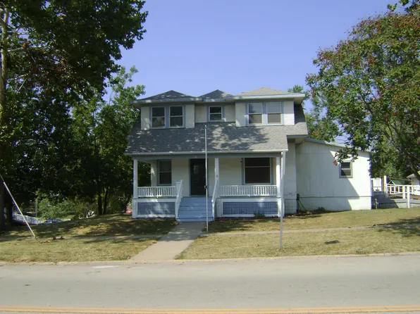 108 Jefferson St, Oskaloosa, KS 66066
