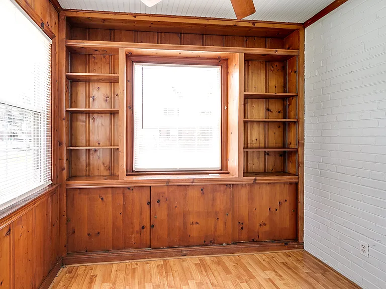 1000 Pepper Ave — Photo 8