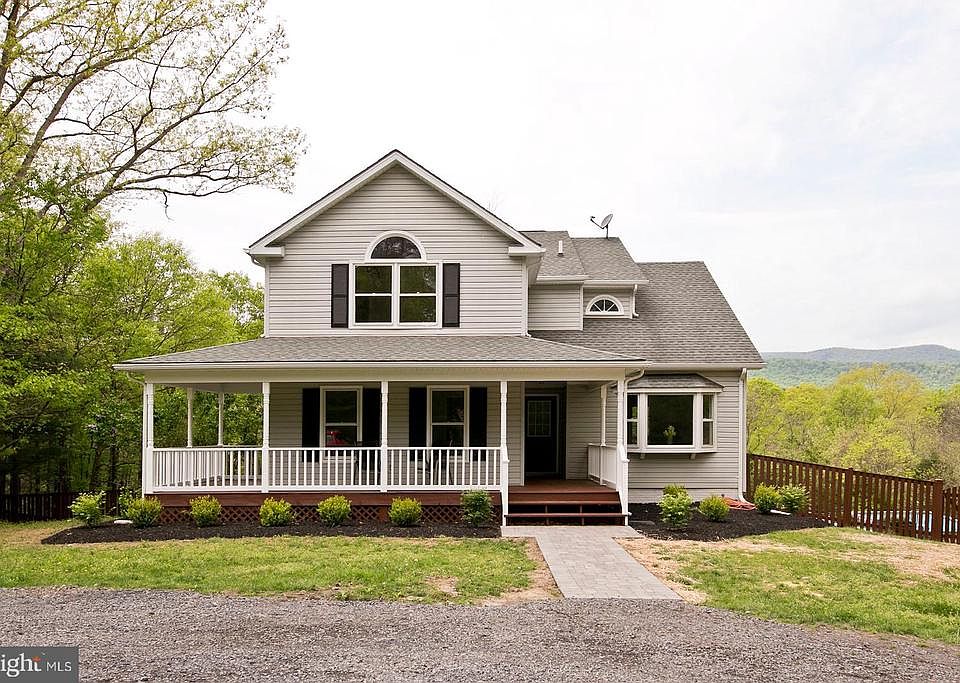 1st image of 165 Forest Manors Dr