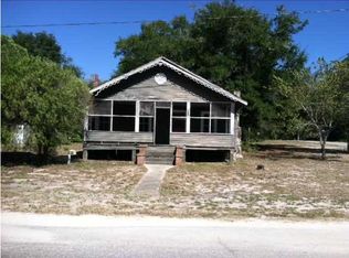 702 Avenue, Carrabelle, FL 32322