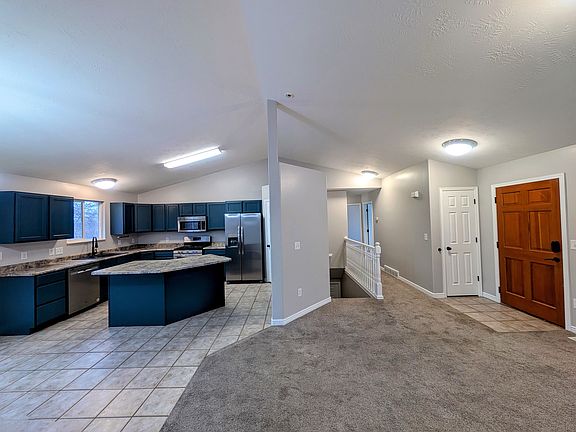 Living Area / Kitchen