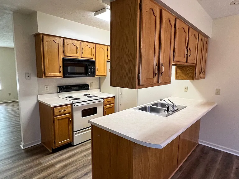 101B Sycamore Ct — Photo 4