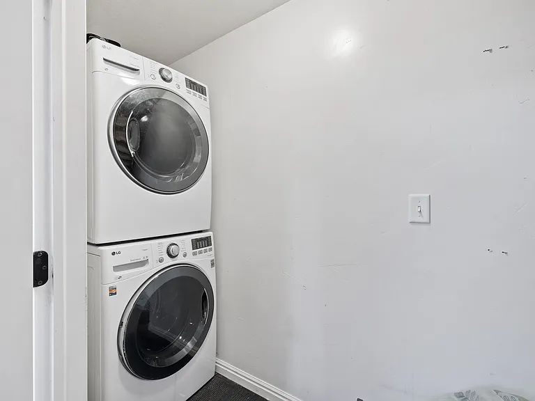 1297 S 950 W — Photo 14