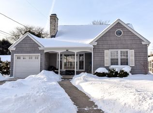 2129 N 93rd St, Wauwatosa, WI 53226