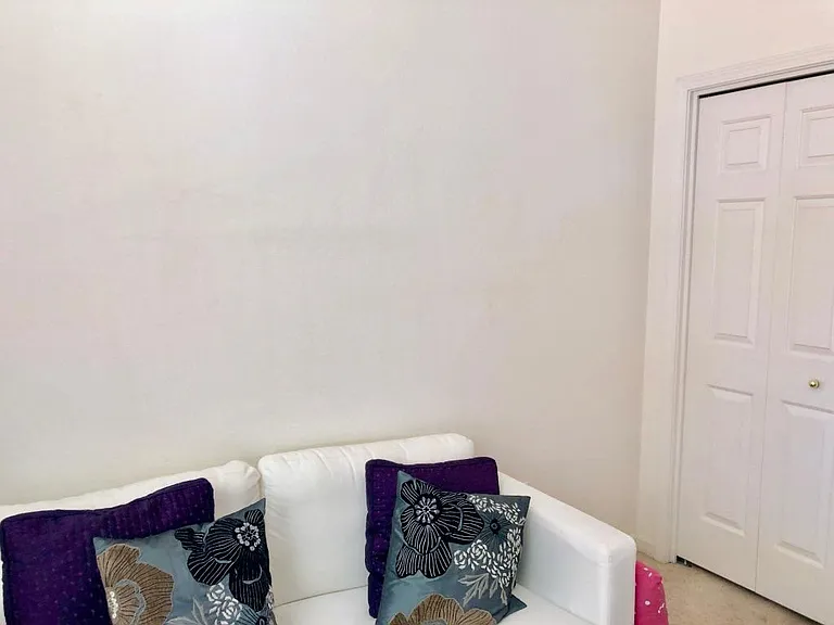 Small bedroom or office - I set mine up for an office