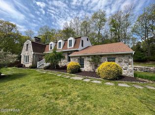 297 Myck Rd, Dingmans Ferry, PA 18328