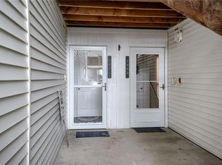 2471 NE 68th St, Kansas City, MO 64118