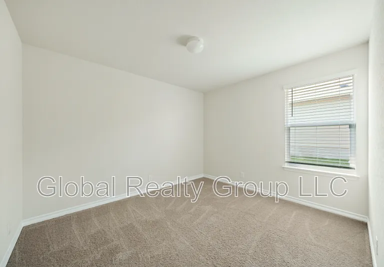 213 Gravel Gray — Photo 25