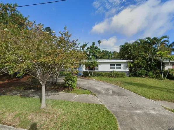 3944 Overlook Dr NE, Saint Petersburg, FL 33703