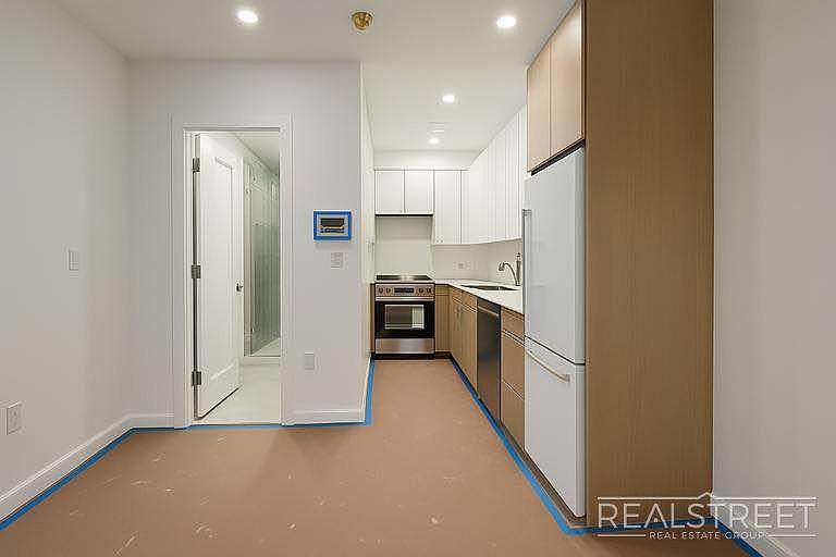 2nd image of 375 Madison St #2F