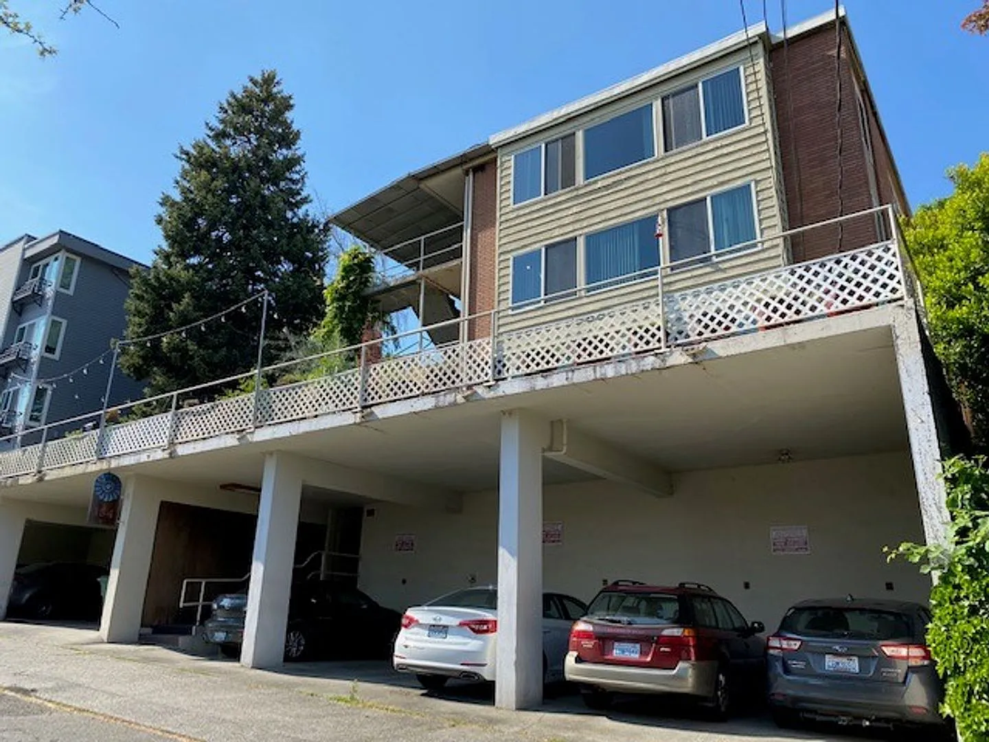 Valcrest Apartments — Photo 3