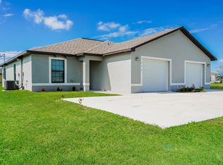 1002 NE 8th Pl, Cape Coral, FL 33909