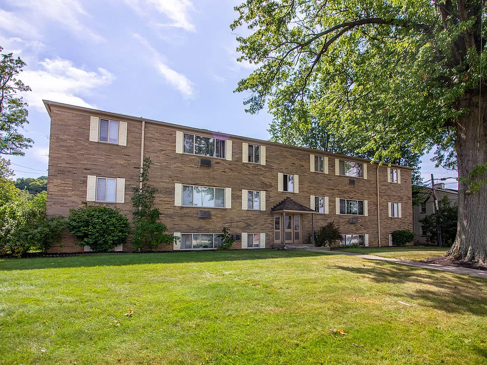Twin Oaks Apartments