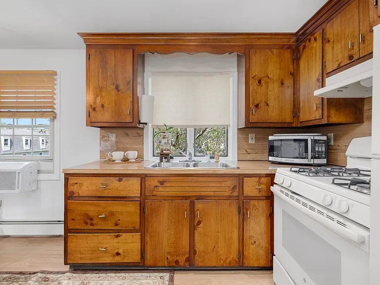 45 E St #2 — Photo 5