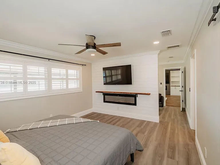 9675 SW Anchor Dr — Photo 24