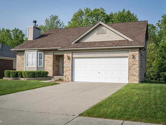 4th image of 28613 Iris Dr