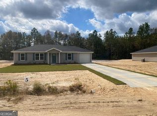 561 Church Cir, Jesup, GA 31545