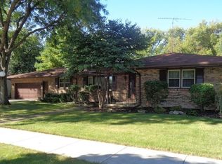 1040 Parkview Dr, Rochelle, IL 61068