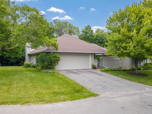 4970 Sussex Pl, Shorewood, MN 55331