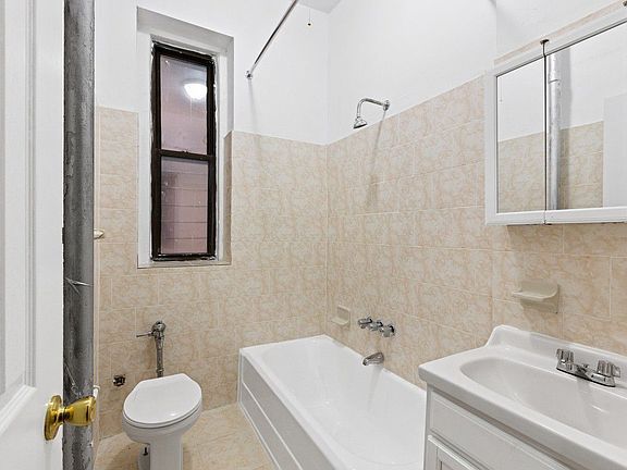 5th image of 402 W 148th St APT 2