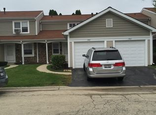 1947 Georgetown Ln, Hoffman Estates, IL 60169