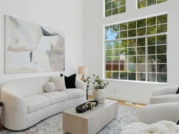 2325 De Varona Pl, Santa Clara, CA 95050