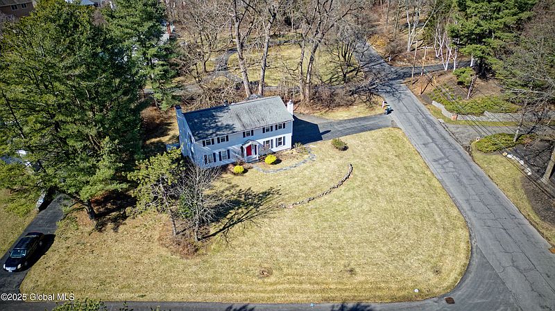 4th image of 1 Schuyler Hills Road