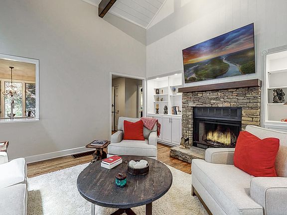 Great room with vaulted ceiling.