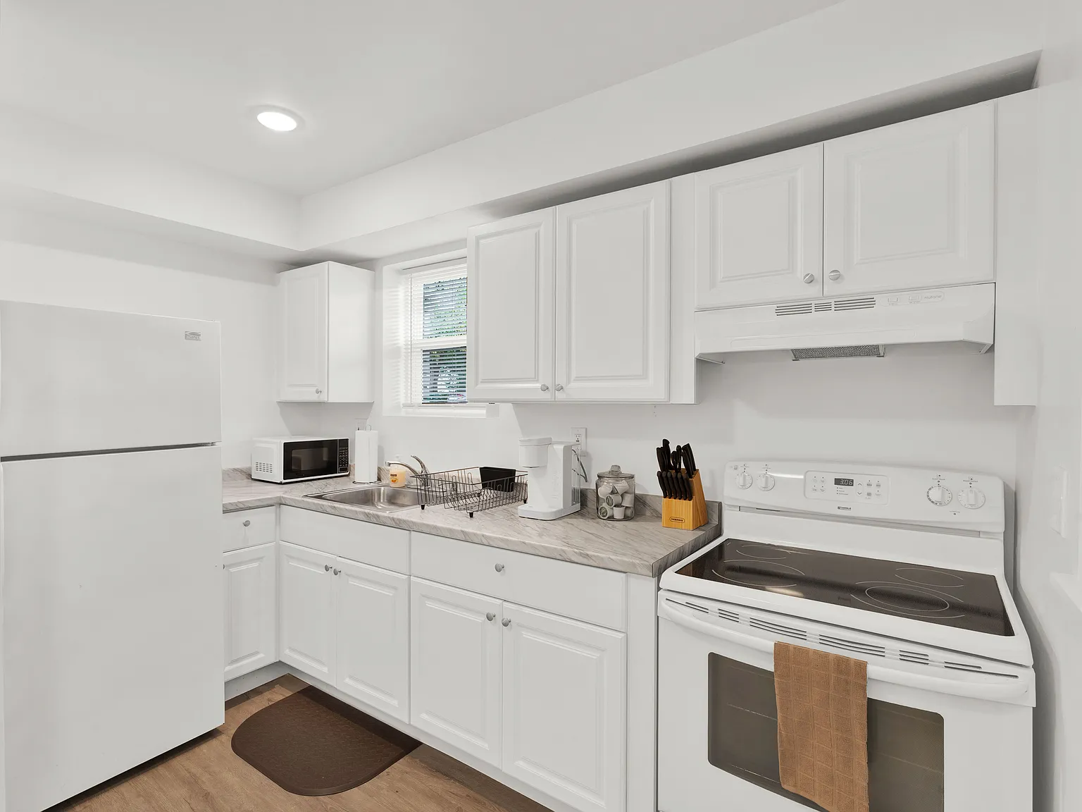 Garden Place Apartments — Photo 1