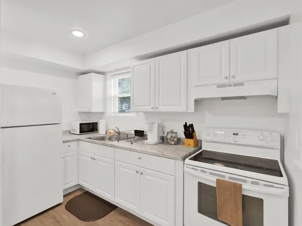 Garden Place Apartments, 30507 Krauter Ave #C1, Garden City, MI 48135