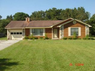 511 Fox Run Rd, Jacksonville, NC 28546