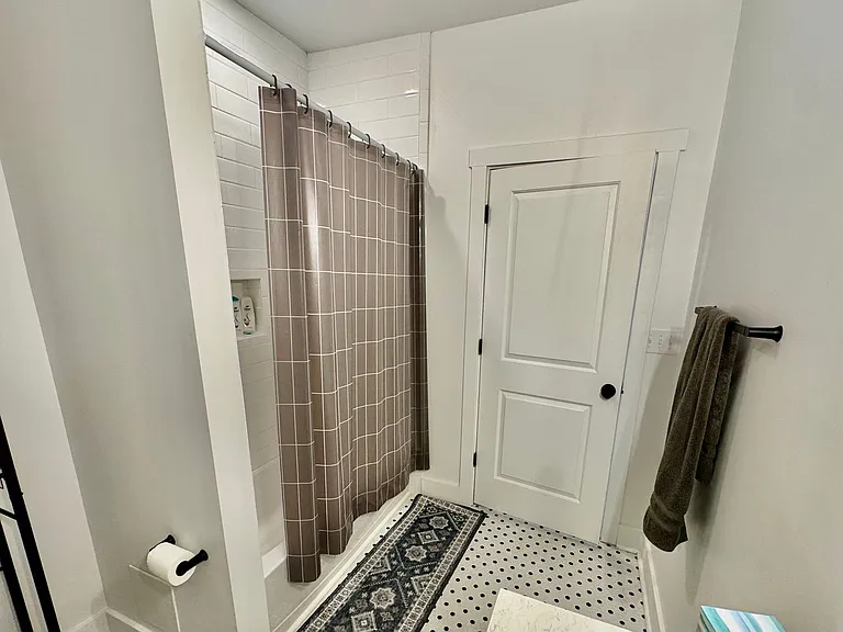 227 Ella St — Photo 17