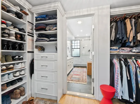 944 Bloomfield Street image 14 of 37