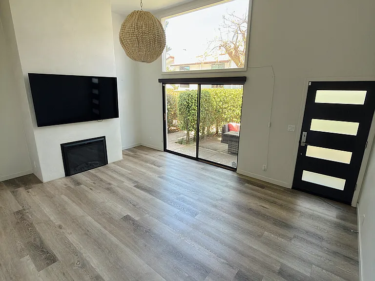 665 Del Parque Dr #E — Photo 5