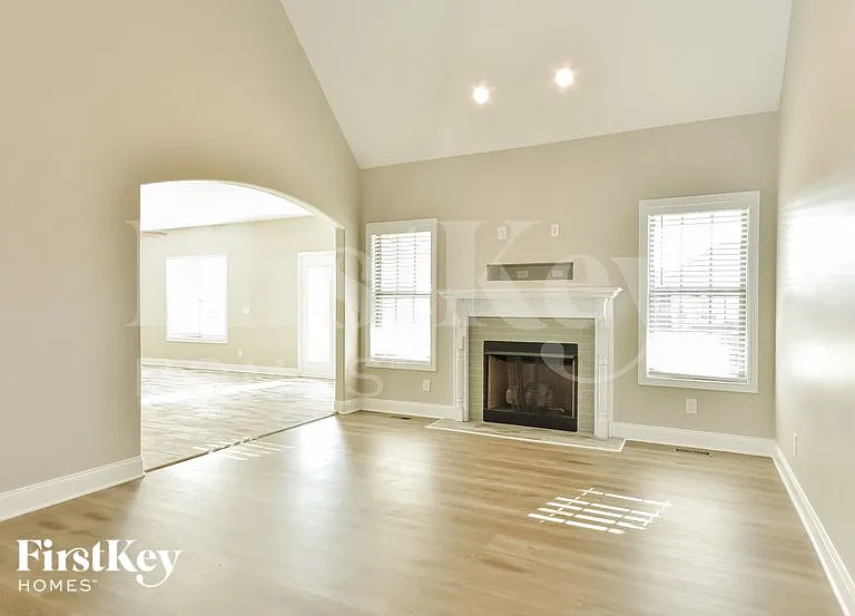 3352 Melissa Ln — Photo 4