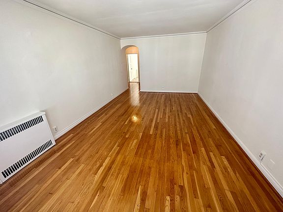 5th image of 1855 Pacific Ave #201