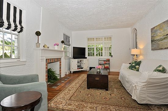 2nd image of 1256 Medina Ave