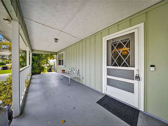 5th image of 5809 Seagrape Dr